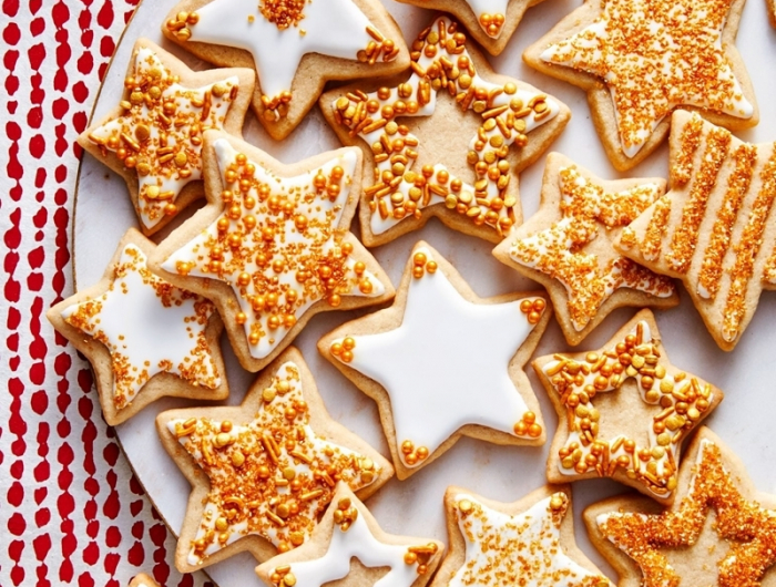 kekse verzieren zu weihnachten plätzchen sterne weihanchtssterne