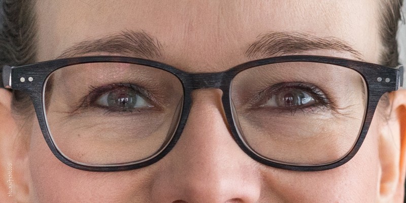 schminktipps ab 50 schlupflider und brille schminken frau mit brille und schlupflidern