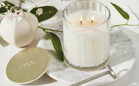 schöne weiße kerze im glas wachsreste entfernen wie