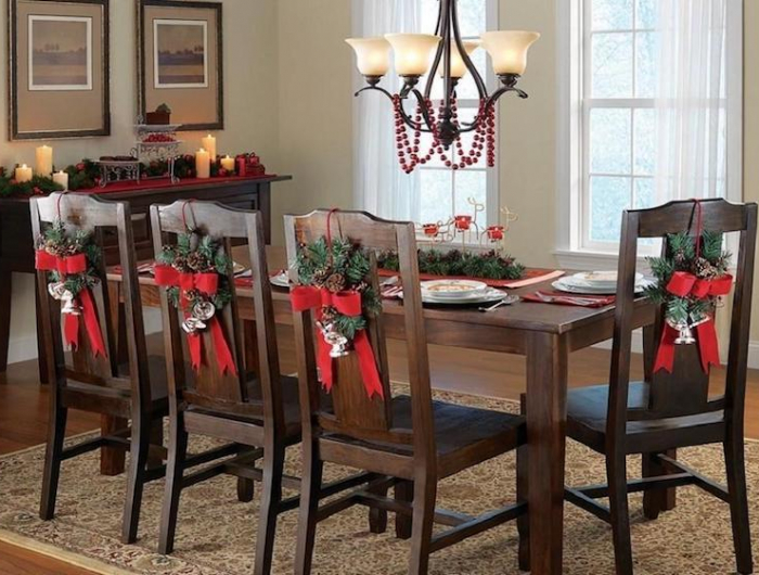 weihnachten deko für den tisch auch für den stuhl mit adventskranz sehr aktuell