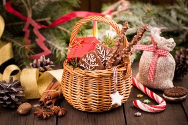 weihnachtsgeschenke ideen selber machen weihnachtsgeschenke selbst gemacht geschenkkorb mit kuchen