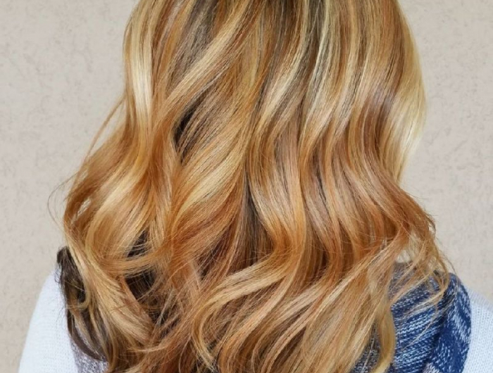 blonde haare mit blonden strähnen