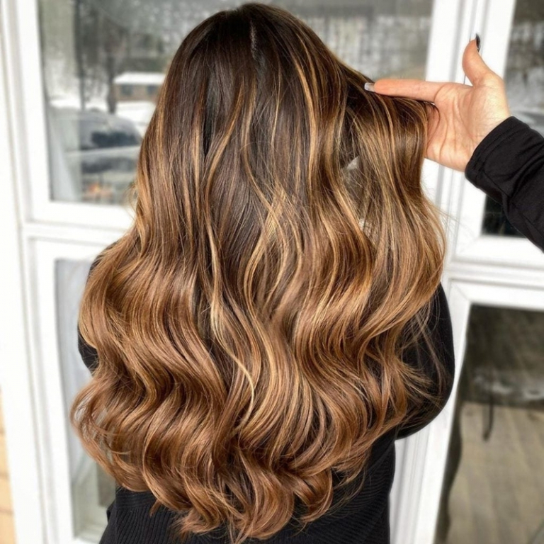 Graue Strähnen In Braune Haare Färben Braune Haare mit blonden Strähnen – frische Ideen für die nächste Frisur