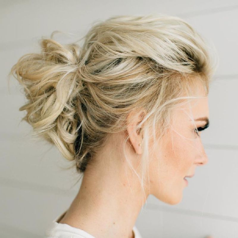 einfache frisuren für jeden tag messy bun für mittellanges haar