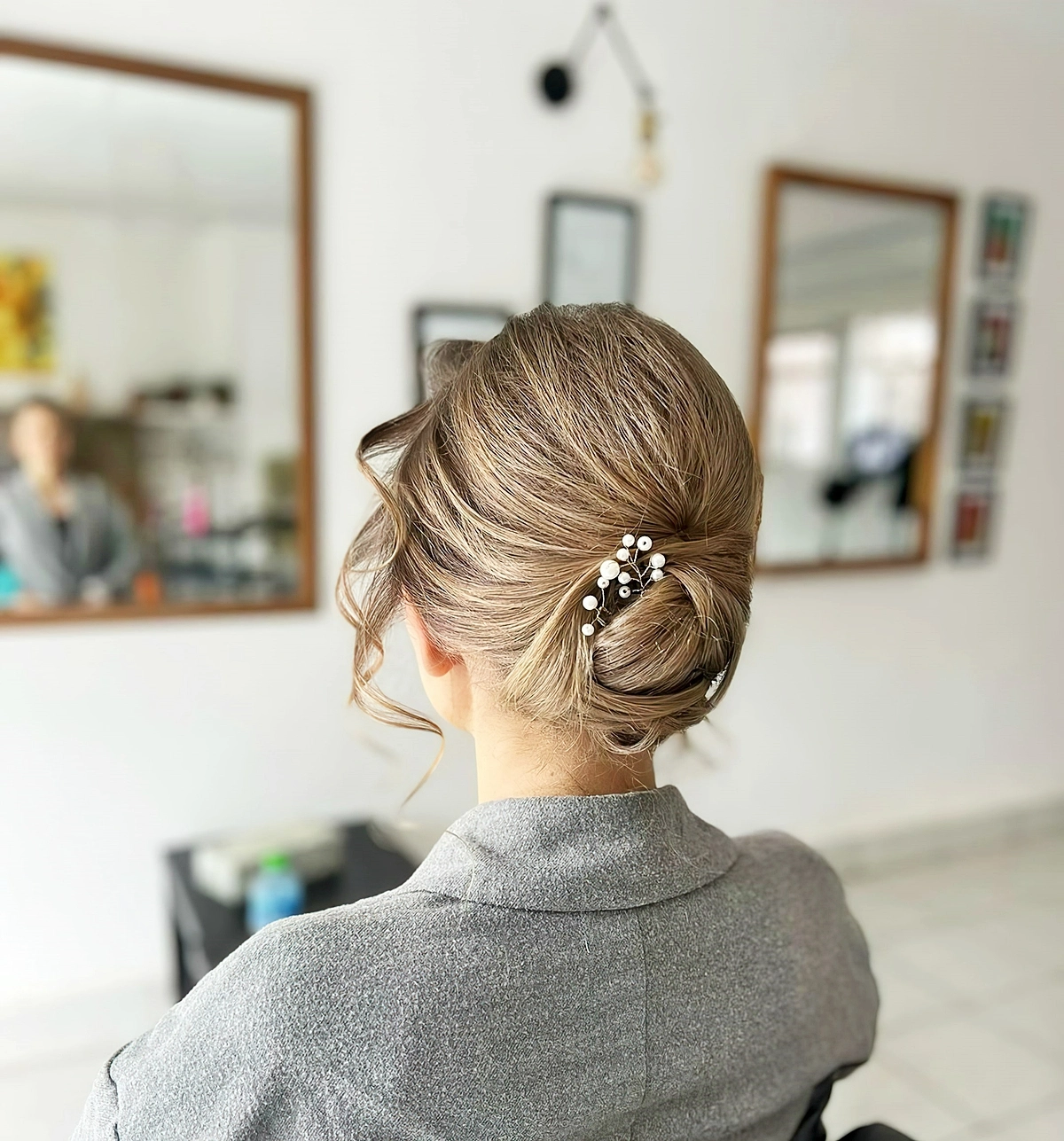 einfache hochsteckfrisuren kurze haare selber machen elegante dutt frisur fuer wenig laenge agreatidea salon