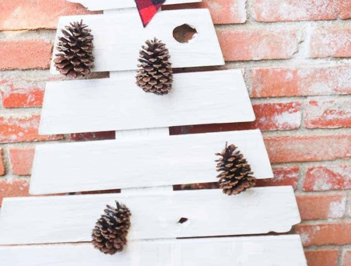 garten deko ideen für den winter weihnachtsdeko aus holz weihnachtsbaum