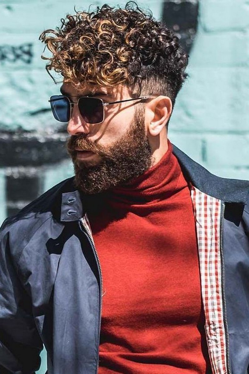 kurze haare männer frisuren 2022 männerfrisuren 2022 crew cut mit locken