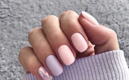 nageldesign sommer 2022 nagellack trends nagellack in rosa und lila helle pastelltöne