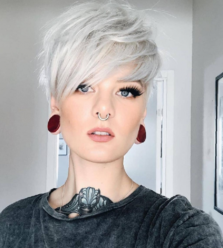 Pixie Cut Lang Für ältere Frauen Die ultimative Trendfrisur 2022: Long Pixie Cut für reife Damen