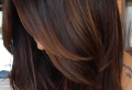 Kastanienbraune Haare – Welche Balayage zu wählen?