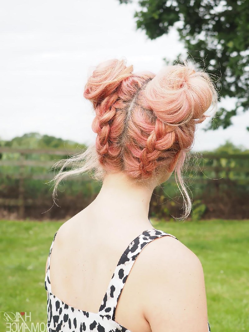 unkomplizierte frisuren mittellang romantisch und lustig double space buns