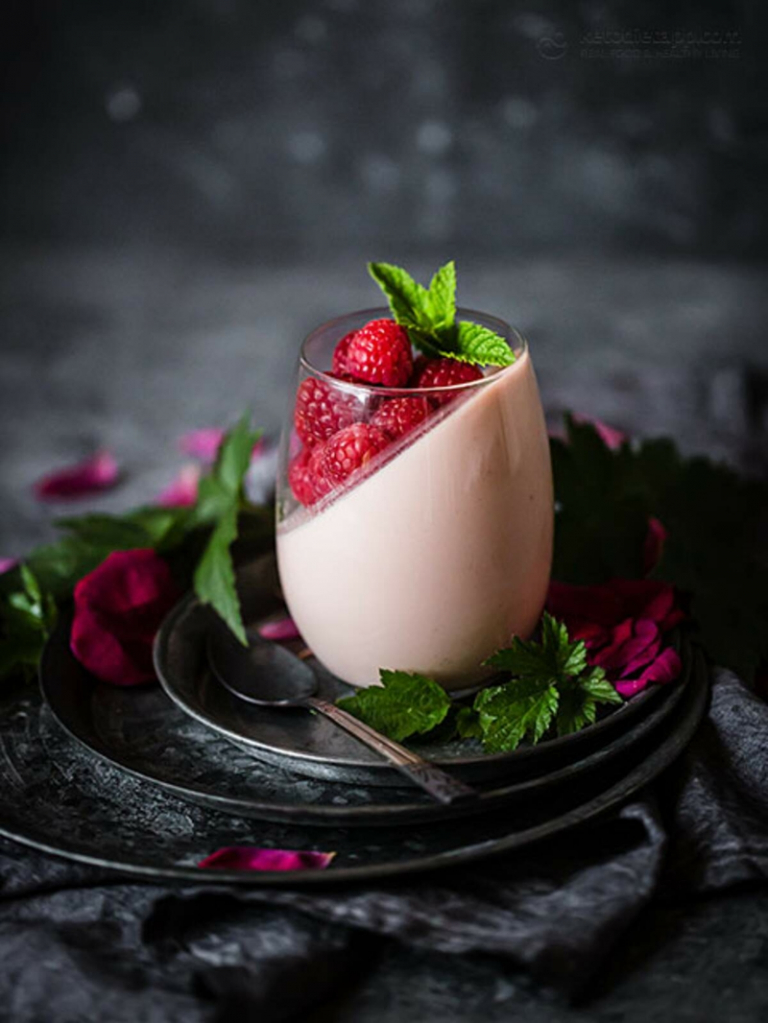 Köstliche Rezepte für Panna Cotta mit Himbeeren