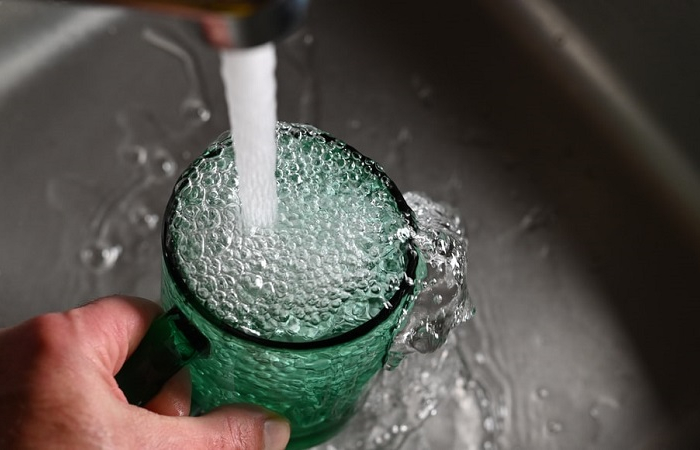 acht tipps um mehr und gesundes wasser zu trinken tee leitungswasser