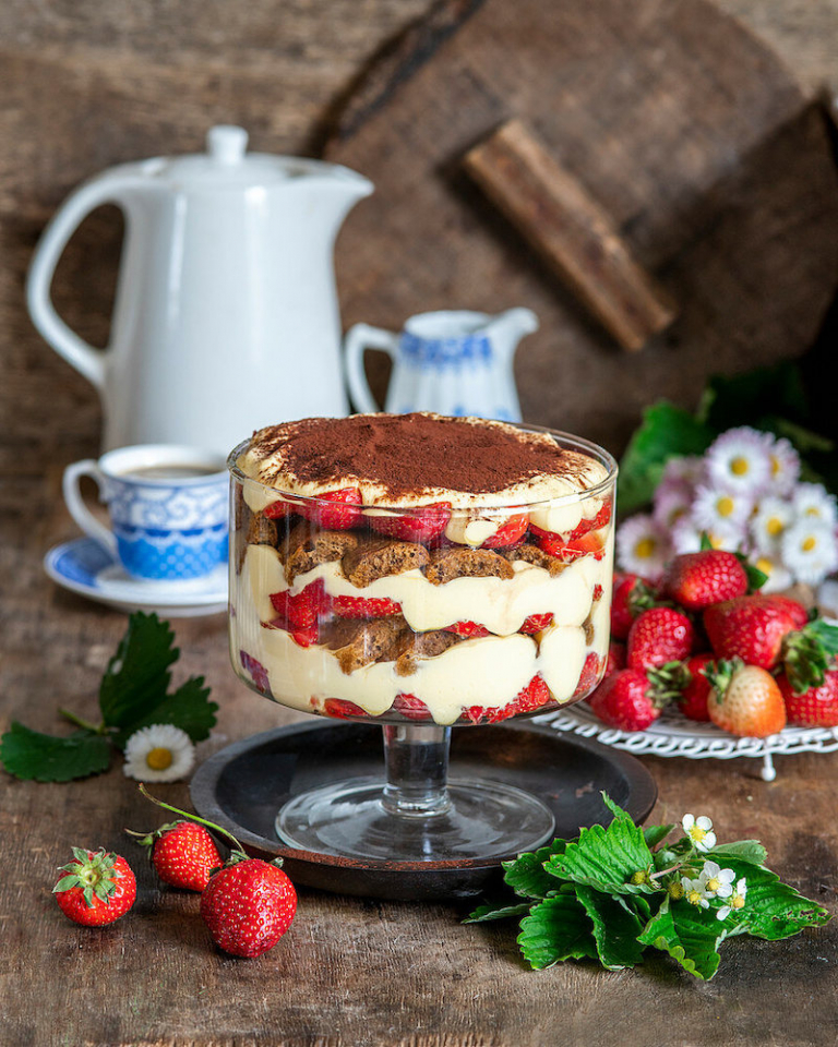 Erdbeer Tiramisu ohne Ei – eine absolute Gaumenfreude, die auch gesund ...