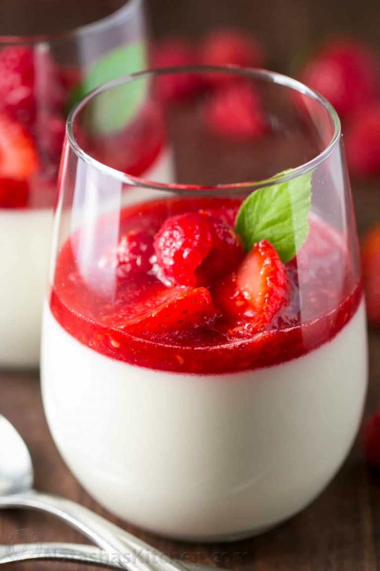 Köstliche Rezepte für Panna Cotta mit Himbeeren