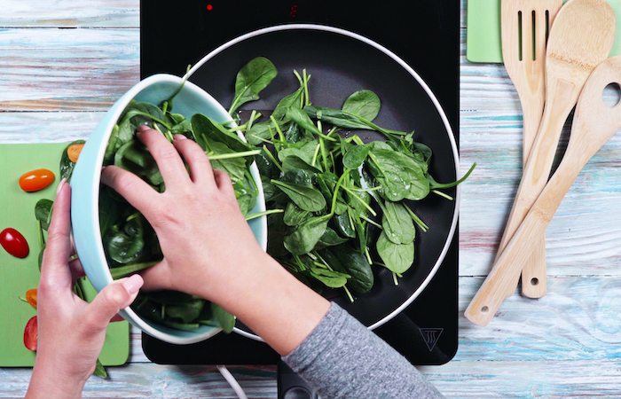quiche rezepte gemuese wie bewahrt manquiche auf kaese spinat quiche zubereiten frischer spinat