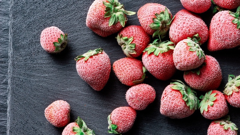 rezept erdbeertiramisu ohne ei erdbeer tiramisu einfach mit gefrorenen erdbeeren