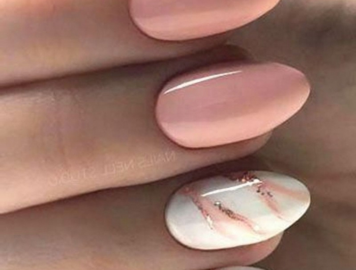 welche nagelform ist 2021 modern sind gelnägel im trend nageldesign ideen marmor nägel rosa