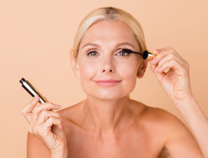 wie schminkt man sich richtig welches make up bei altersflecken mascara richtig auftragen