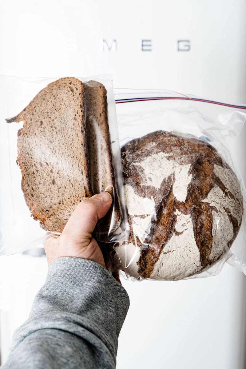 aufgetautes brot wieder einfrieren kann man aufgetautes brot wieder einfrieren ganzes brotlaib scheiben in gefrierpack