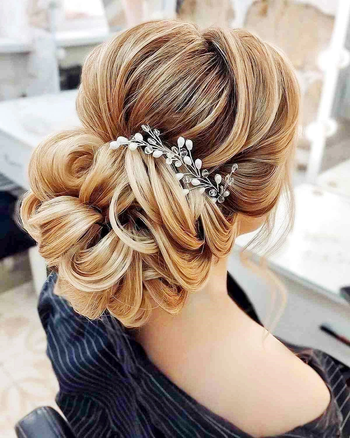 frisuren hochzeit lockere hochsteckfrisur futt frisur mit locken und kopfschmuck moskvichkainfo