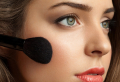 Jünger schminken: Die besten 5 Tipps mit vorher und nachher Bildern