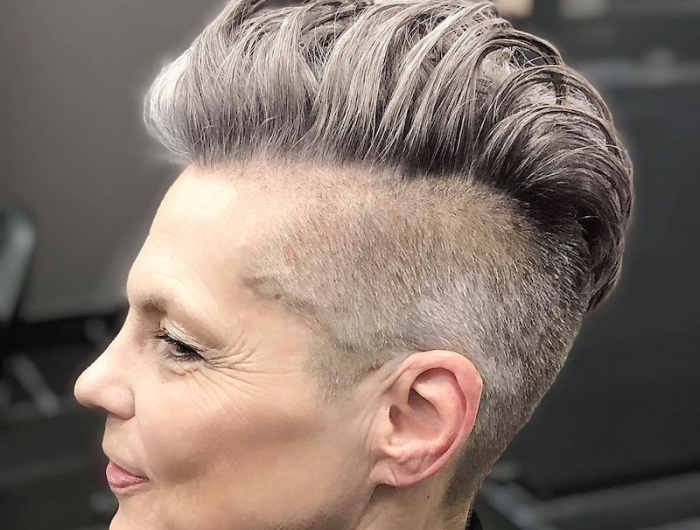 sehr modern jetzt 2022 pixie cut frisuren graue haare
