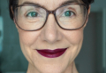 Schlupflider schminken ab 50 mit Brille: praktische Tricks, diese optimal zu kaschieren