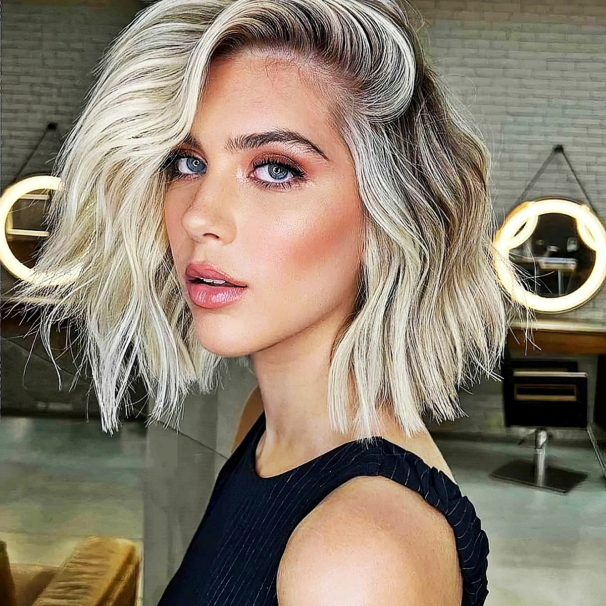 trextured bob mit viel volumen volumenschnitt blonde haare