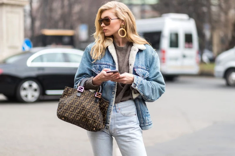 uebergangsjacken im trend denim jacke mit futter streetstyle