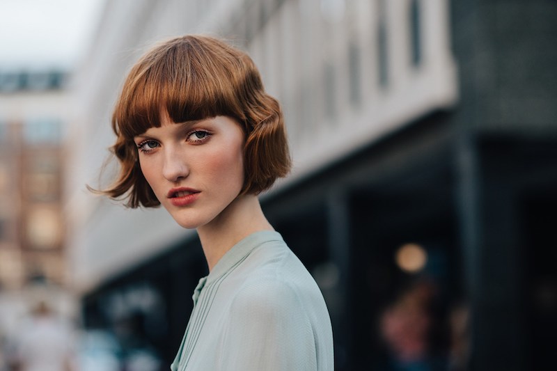 wispy bangs bob frisur mit pony und fransiger kontur welliges haar