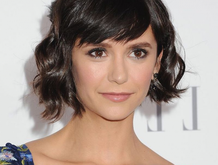 kurz frech bob frisuren nina dobrev mit kuzen haaren und boyfriend bob frisur