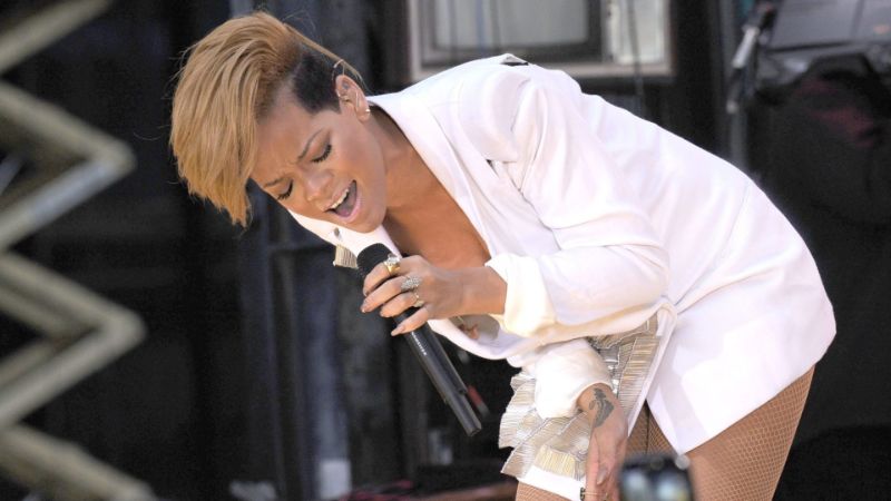 rihanna undercut bei frauen ab 30 frisur bilder