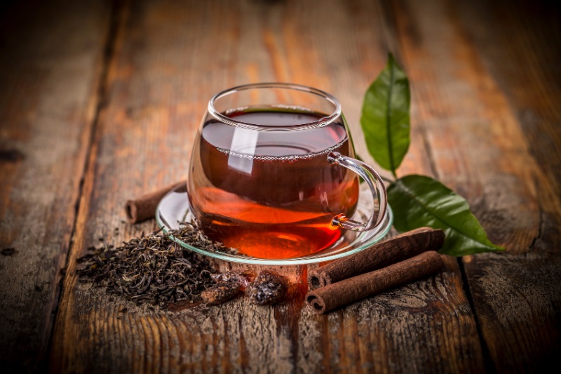 schwarzer tee als kaffeeersatz gesund und lecker