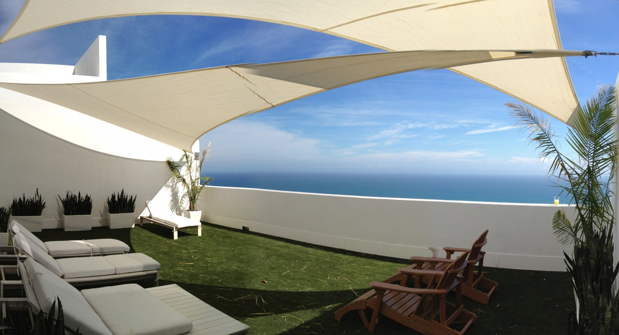 sonnenschutz für balkon ohne bohren weisses sonnensegel terrasse