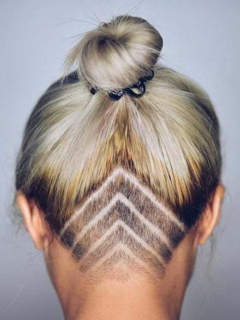 undercut bei frauen ab 30 haartattoo blond mit dunn