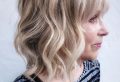 Stufig fransig Frisuren für Frauen ab 50: die jünger machen