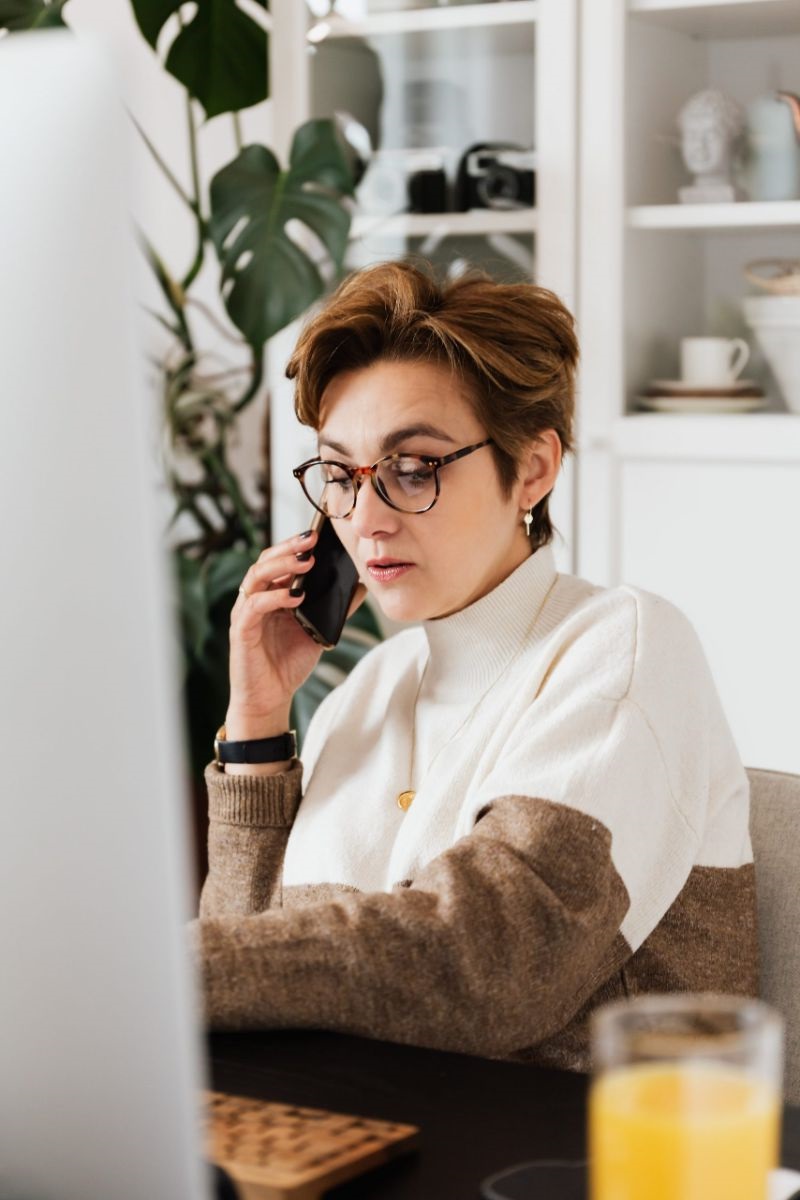 juenger machen frisuren ab 50 moderne kurzhaarfrisuren