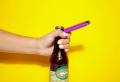 Lebenskniffe: Bier öffnen ohne Flaschenöffner! Hier finden Sie einfache Methoden, um das zu tun