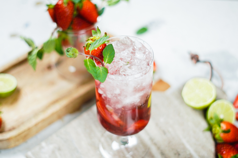 strawberry mojito easy cocktail zum feierabend