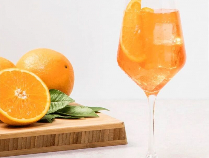 wie schmeckt ein aperol ein cocktail glass