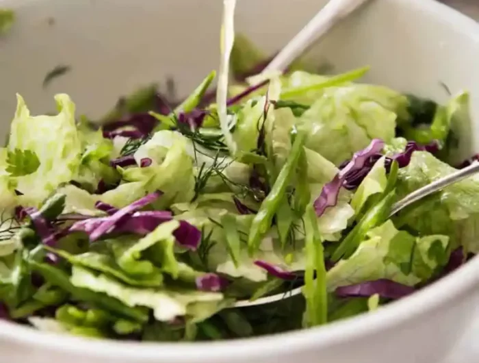 eisbergsalat welcher salat ist gut vertraeglich