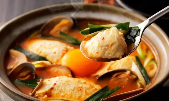 koreanische kueche rezepte warum sind koreaner so schoen schuessel mit koreanischer suppe