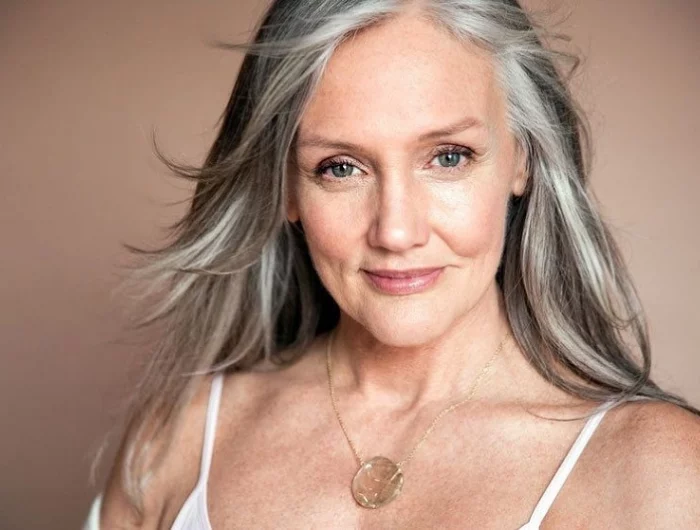 lange haare ab 60 silber grau fuer duenne haare