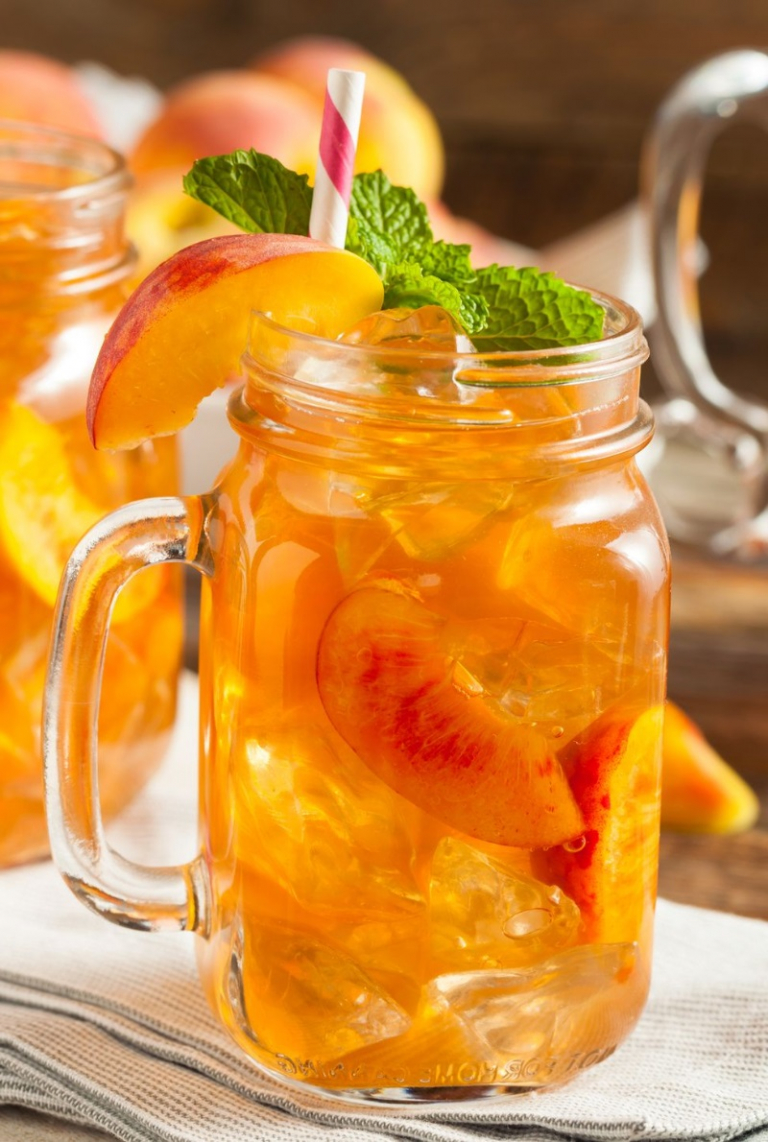Pfirsich-Eistee selber machen – Erfrischendes Getränk ohne Zuckerzusatz!