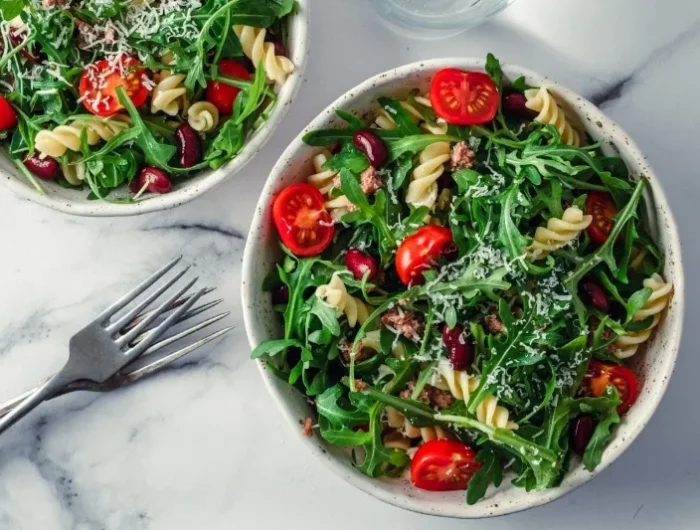rezepte fuer gesunde und leckere salate