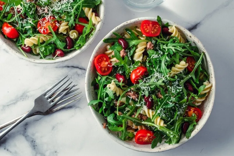 rezepte fuer gesunde und leckere salate