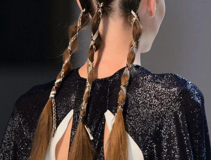 welche frisur im sommer welche zoepfe sind im trend sommer 2022 crownbraids mit tripple braids lange haare