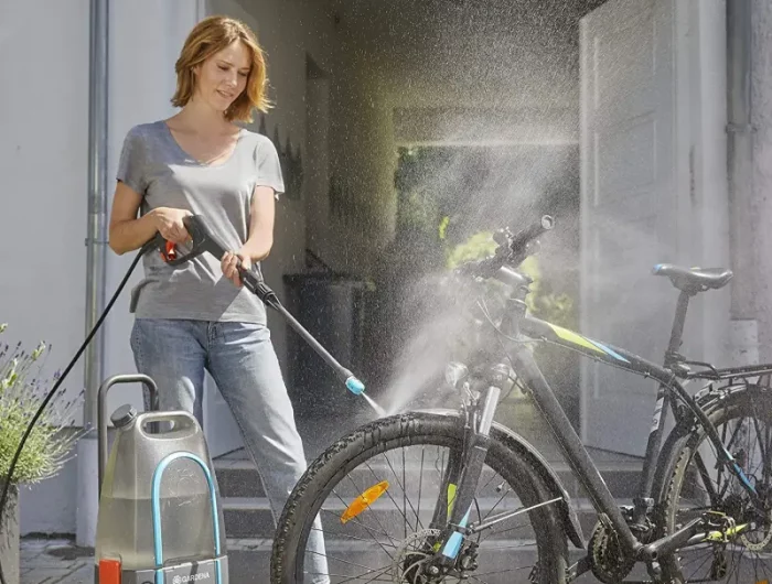 batch fahrradkette reinigen hausmittel wie oft muss man die fahrradkette oelen frau reinigt bike mit hochdruckreiniger