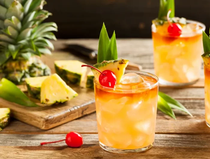 mai tai cocktail was trinkt man auf hawaii